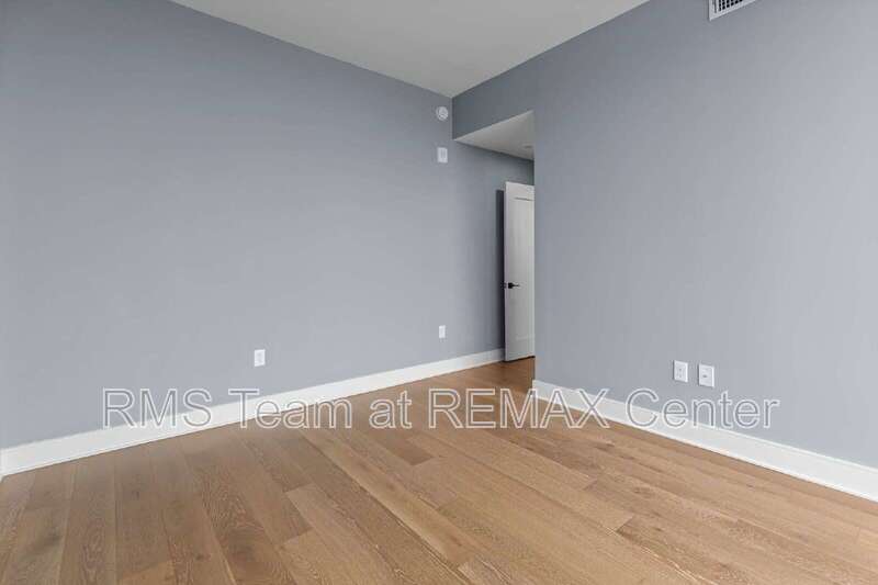 Upscale modern living in W. Midtown's sleekest & tallest High-Rise! property image