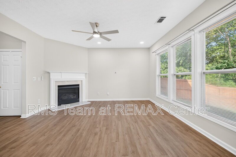 Close to Schools & Shopping plus convenient to Sugarloaf & I-85! property image
