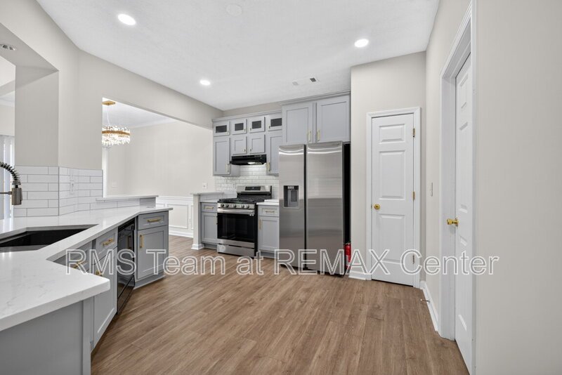 Close to Schools & Shopping plus convenient to Sugarloaf & I-85! property image