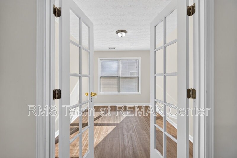 Close to Schools & Shopping plus convenient to Sugarloaf & I-85! property image