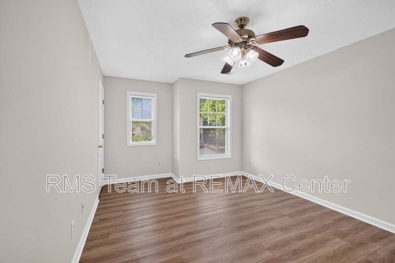 Close to Schools & Shopping plus convenient to Sugarloaf & I-85! property image