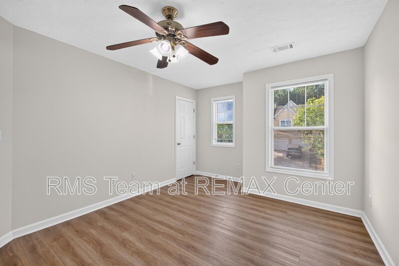 Close to Schools & Shopping plus convenient to Sugarloaf & I-85! property image