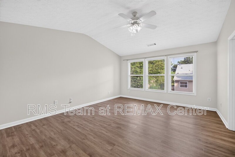 Close to Schools & Shopping plus convenient to Sugarloaf & I-85! property image
