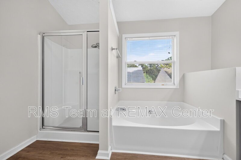 Close to Schools & Shopping plus convenient to Sugarloaf & I-85! property image