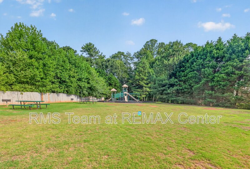 Close to Schools & Shopping plus convenient to Sugarloaf & I-85! property image