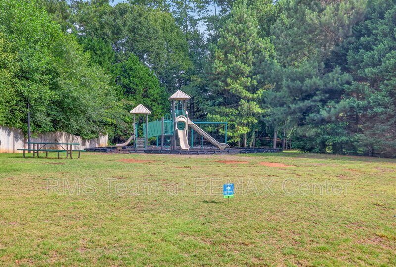 Close to Schools & Shopping plus convenient to Sugarloaf & I-85! property image