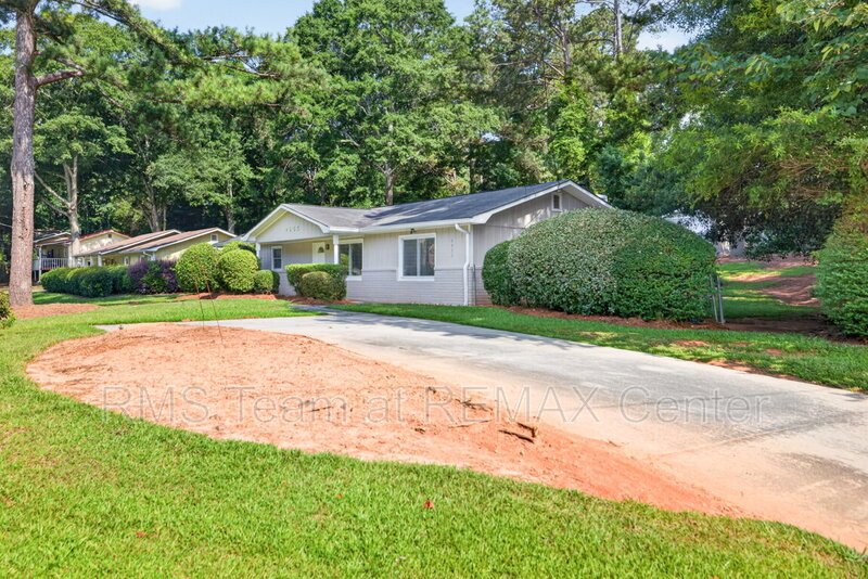 4 Bedroom, 2 Full Bath Well-Maintained Ranch House is now available! property image