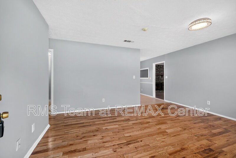 4 Bedroom, 2 Full Bath Well-Maintained Ranch House is now available! property image