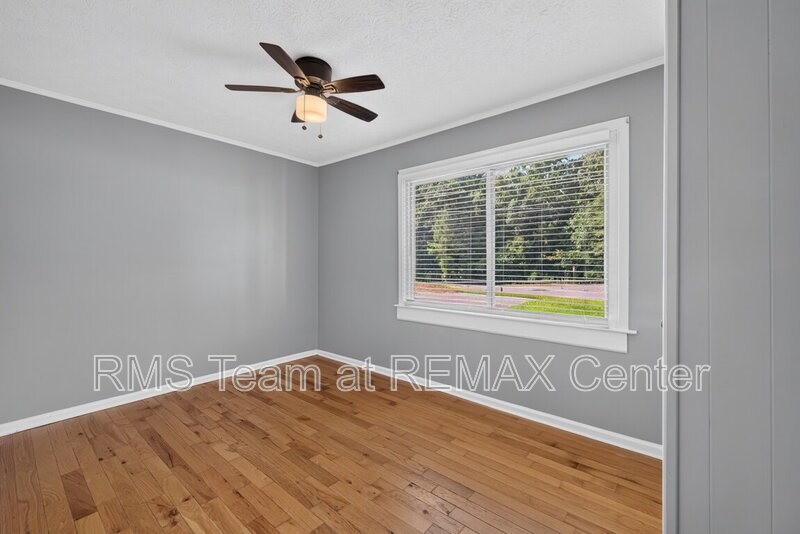 4 Bedroom, 2 Full Bath Well-Maintained Ranch House is now available! property image