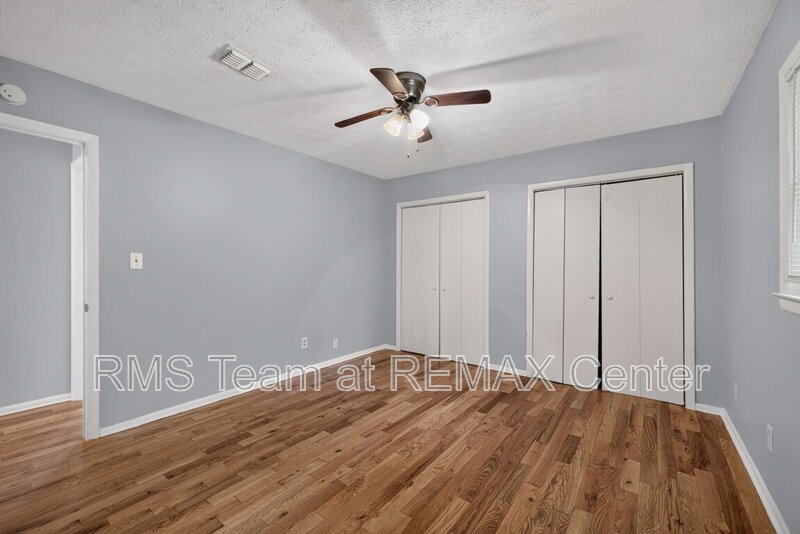 4 Bedroom, 2 Full Bath Well-Maintained Ranch House is now available! property image