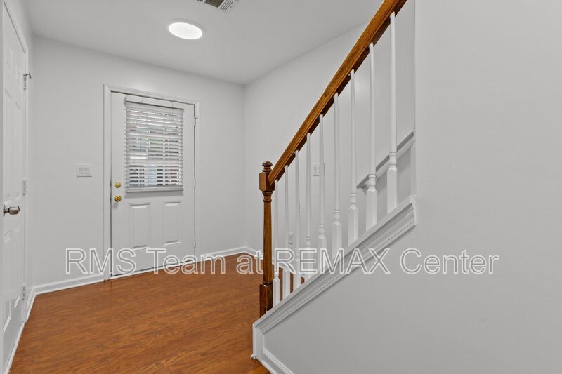 BEAUTIFUL & SPACIOUS TOWNHOME IN GATED COMMUNITY DULUTH property image