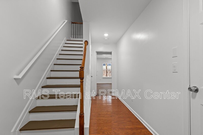 BEAUTIFUL & SPACIOUS TOWNHOME IN GATED COMMUNITY DULUTH property image