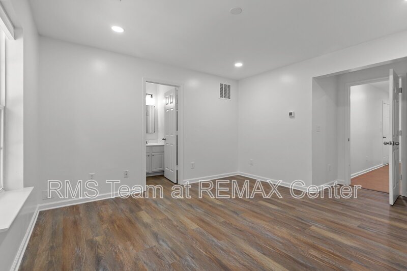 BEAUTIFUL & SPACIOUS TOWNHOME IN GATED COMMUNITY DULUTH property image
