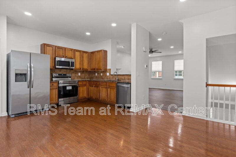 BEAUTIFUL & SPACIOUS TOWNHOME IN GATED COMMUNITY DULUTH property image