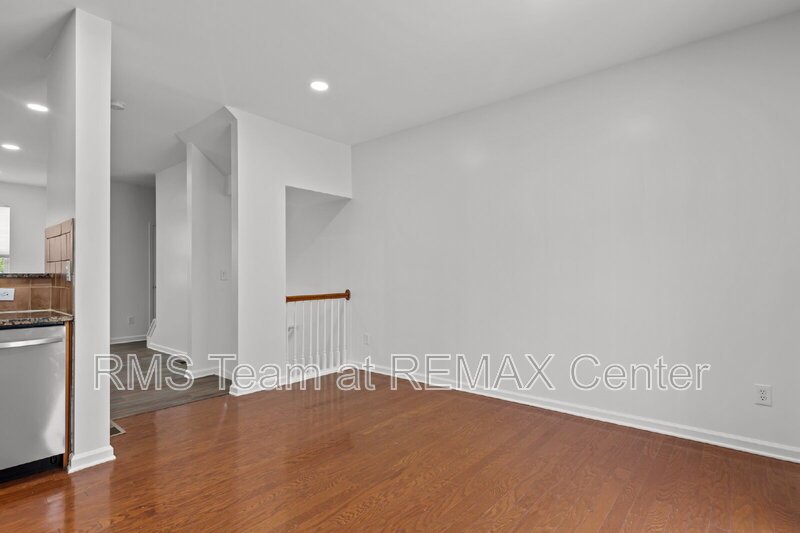BEAUTIFUL & SPACIOUS TOWNHOME IN GATED COMMUNITY DULUTH property image