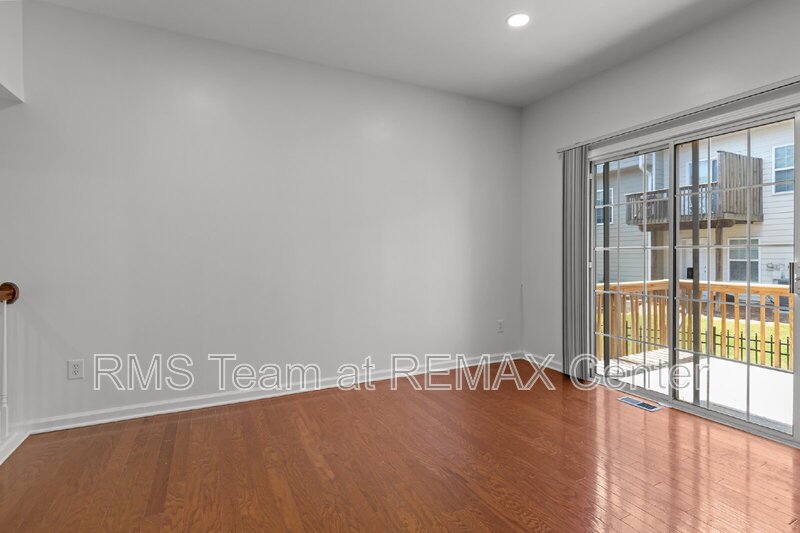 BEAUTIFUL & SPACIOUS TOWNHOME IN GATED COMMUNITY DULUTH property image