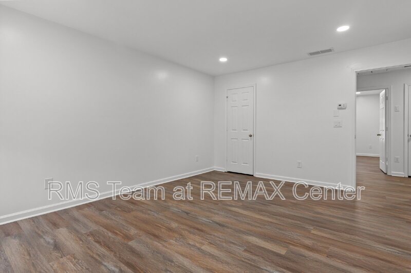 BEAUTIFUL & SPACIOUS TOWNHOME IN GATED COMMUNITY DULUTH property image