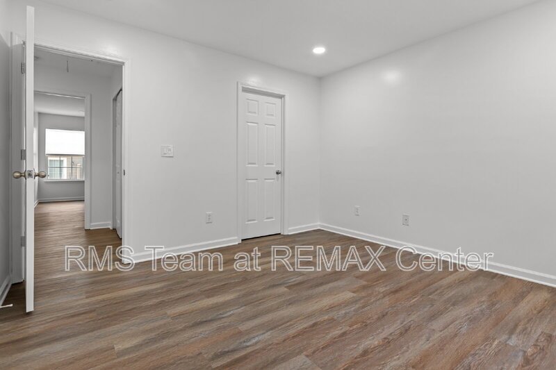 BEAUTIFUL & SPACIOUS TOWNHOME IN GATED COMMUNITY DULUTH property image